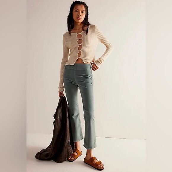 We the Free in My Feelings Pull on Mid Rise Cropped Boot Jeans Women Size S NWT - Picture 9 of 9